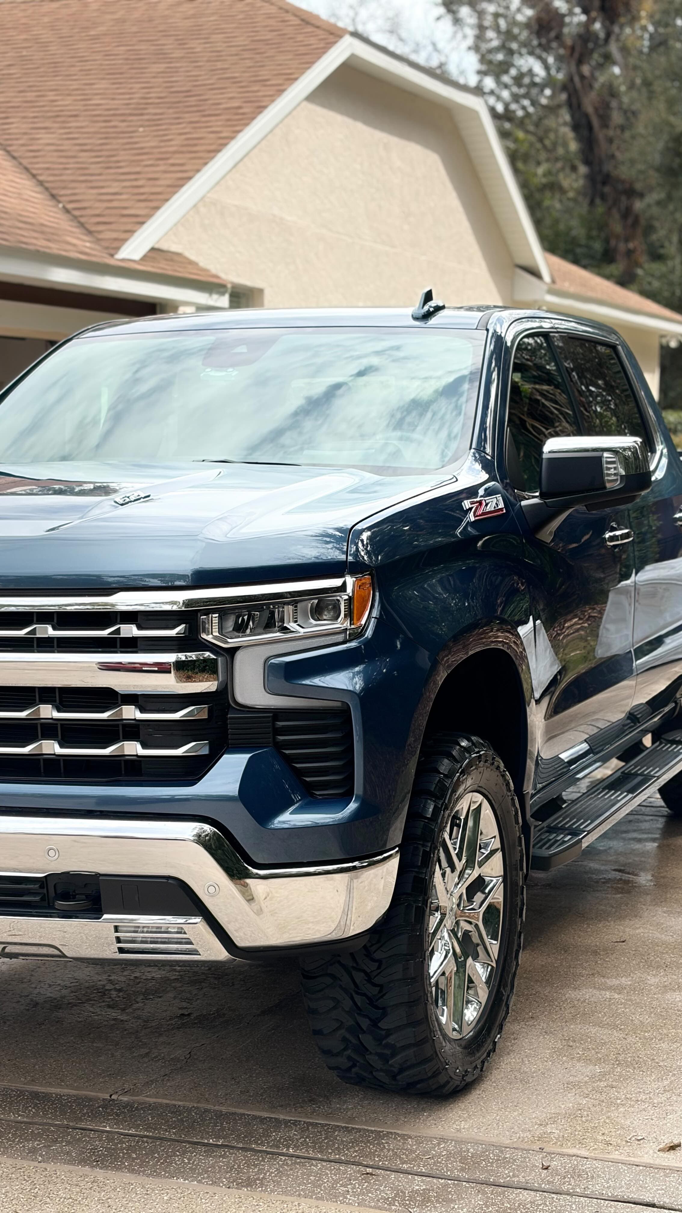 Blue Chevrolet Silverado Z71 exterior detail